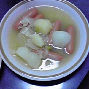 ウインナーと野菜のコンソメスープ煮込み